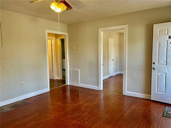 4th image of 181 Sumter St