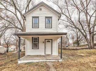 908 Delaware St, Leavenworth, KS 66048