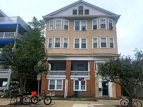 4th image of 916 Wesley Ave #2