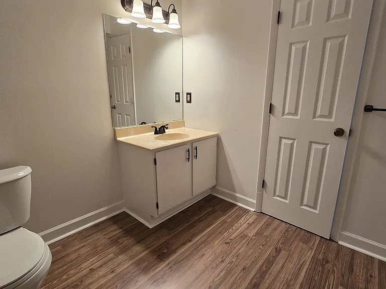 313 Westcliff Ctr — Photo 6