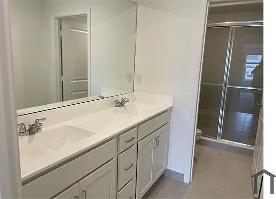 6921 Harbours Edge Ave — Photo 4
