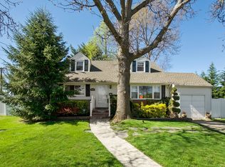 1219 August Rd, North Babylon, NY 11703