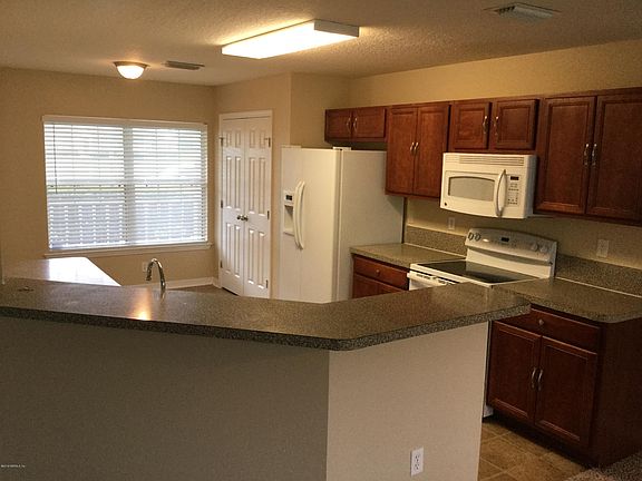3rd image of 7622 Vandalay Dr
