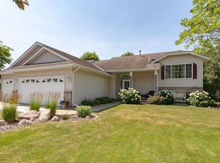 16294 Parkview Dr SE, Prior Lake, MN 55372
