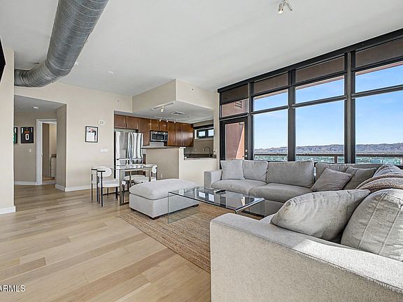 4th image of 310 S 4TH Street #1401