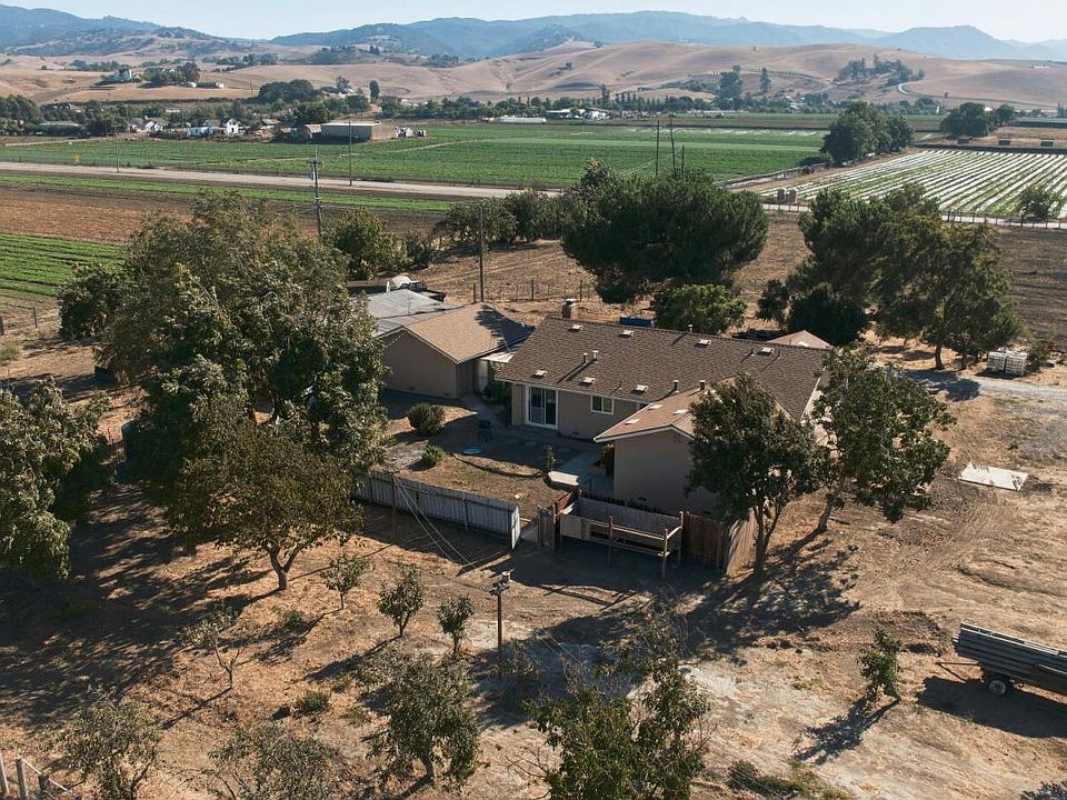 1st image of 315 Riverside Rd
