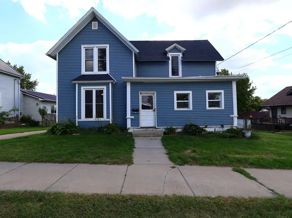 216 W Oak St, Lancaster, WI 53813