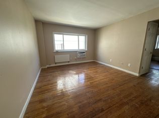 401 Warburton Ave #2C, Yonkers, NY 10701