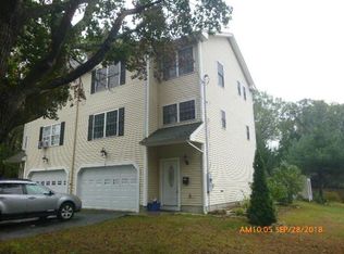 7 Seneca St, Worcester, MA 01603