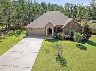 824 Branch Crossing Dr, Covington, LA 70435