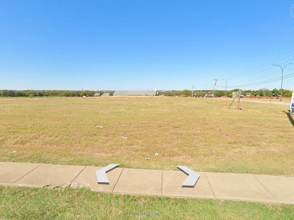 6050 S Collins St, Arlington, TX 76018