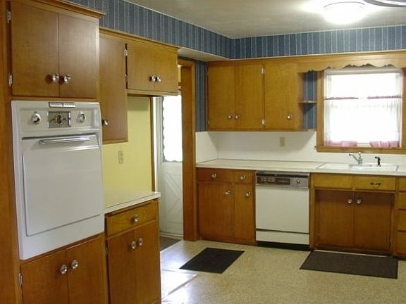2nd image of 1116 N 6th Ave