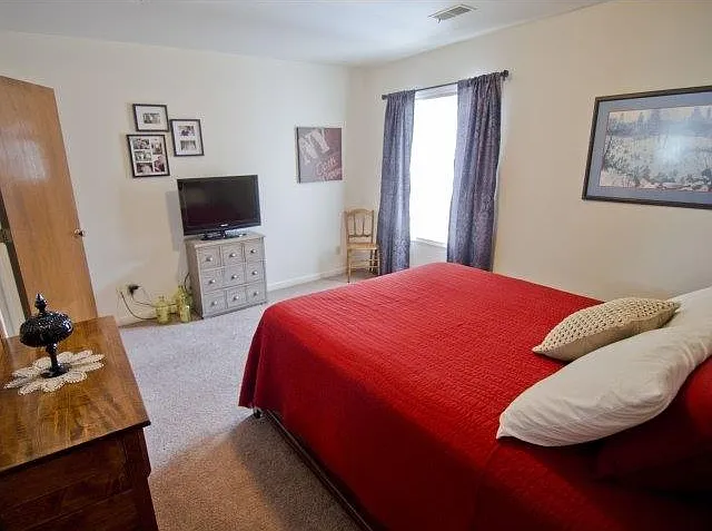 Verndale Apartments — Photo 21