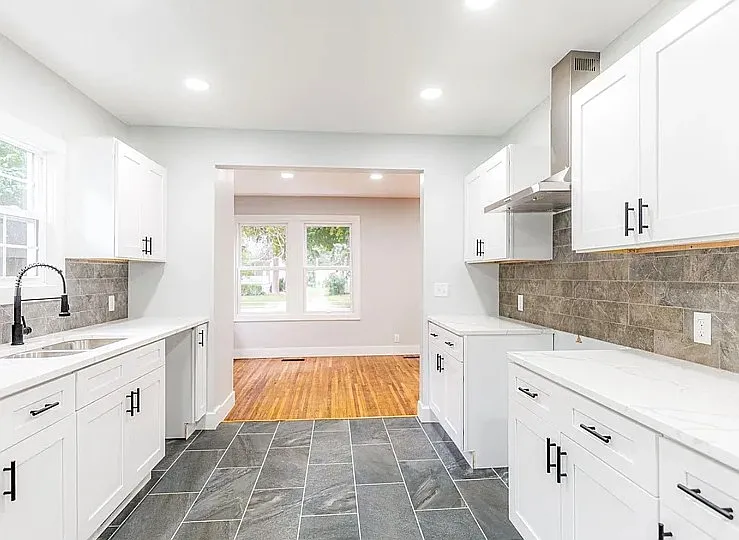 1604 Pierre St — Photo 1