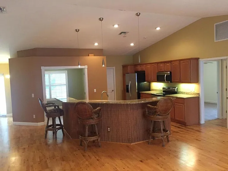 310 Shady Ln — Photo 22