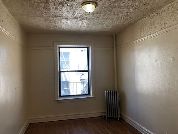 4th image of 387 Eastern Pkwy #2C