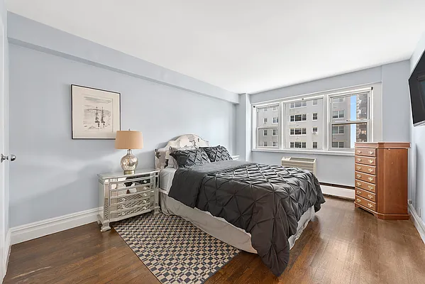 Sold by Compass | media 2