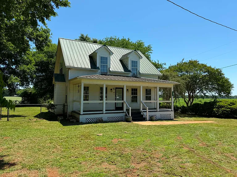 6660 Mooresville Rd — Photo 1