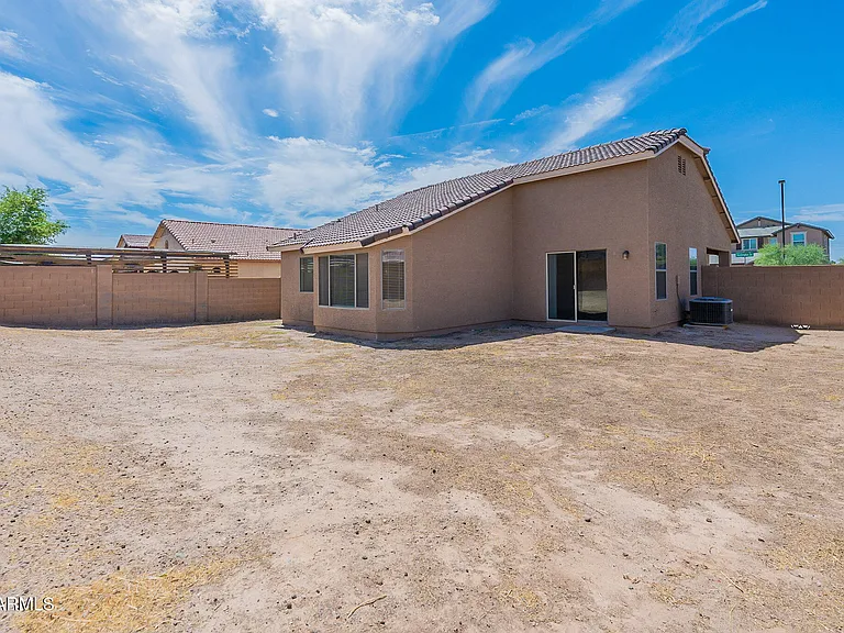 24866 W Huntington Dr — Photo 40