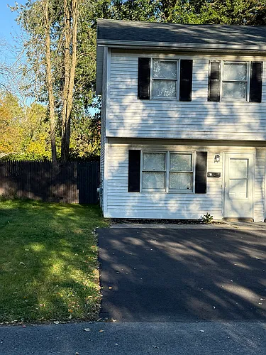 19 Maple Ave Photo 1