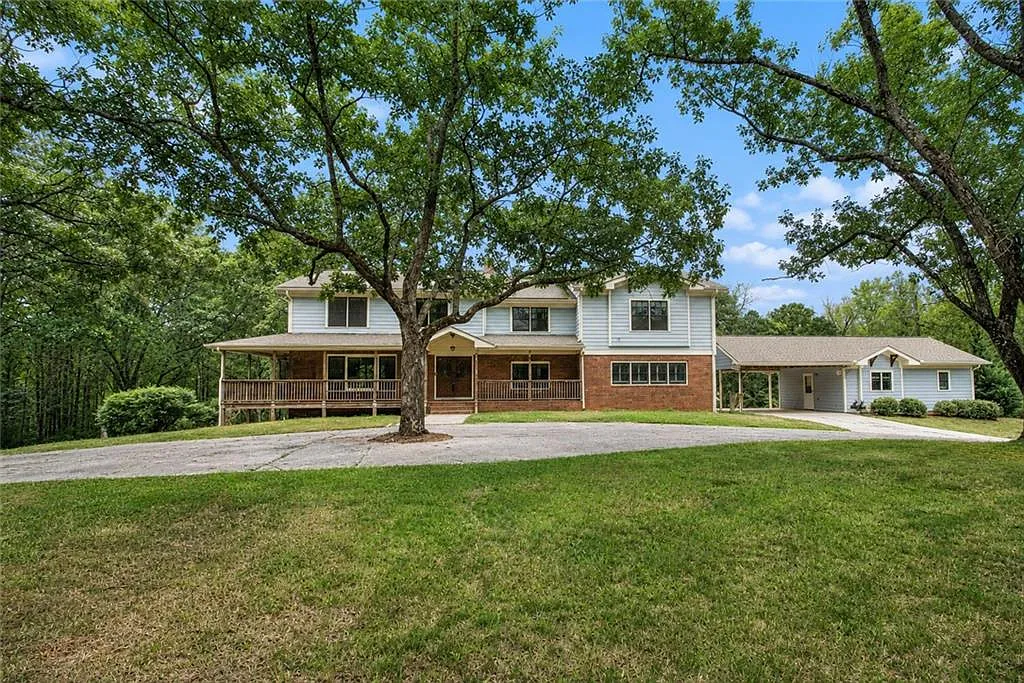 5 bed, 5.5 bath, 4462 sqft, $3,500 — Photo 1