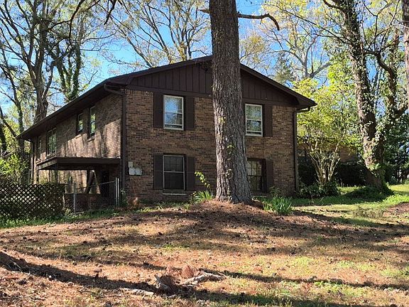 3rd image of 1617 W Kellogg Cir