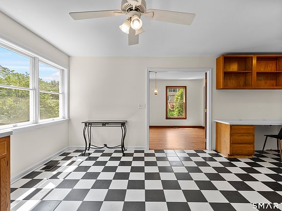 5th image of 128 Midwood Avenue
