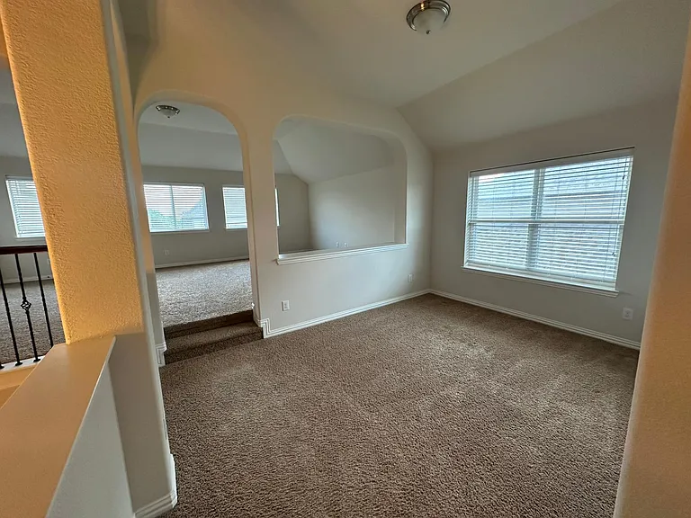5660 Domer Dr — Photo 23