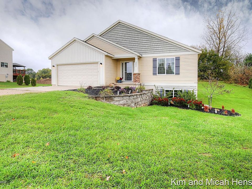 1st image of 14677 Crescent Meadows Dr