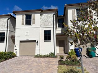 10243 SW 231st Ln, Miami, FL 33190