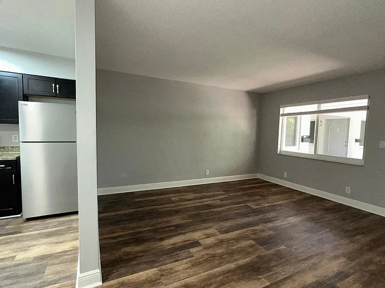3720 NE 22nd Ave #0 — Photo 14