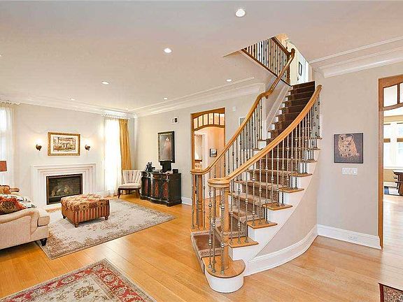 5th image of 39 Woodbury Way