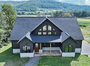 5523 Sugartown Rd, Great Valley, NY 14741