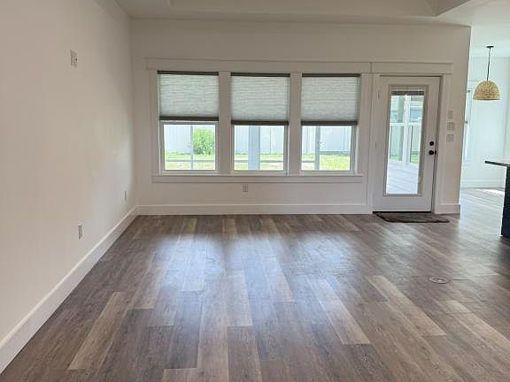 3rd image of 617 16th St