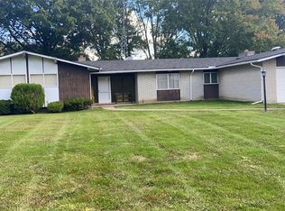 25524 Wessex St, Farmington Hills, MI 48336