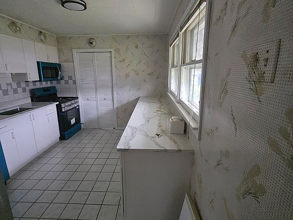 5th image of 526 Morgan Ave
