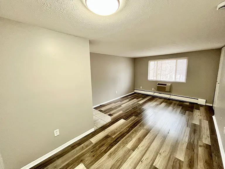 Concord House Apartments — Photo 16