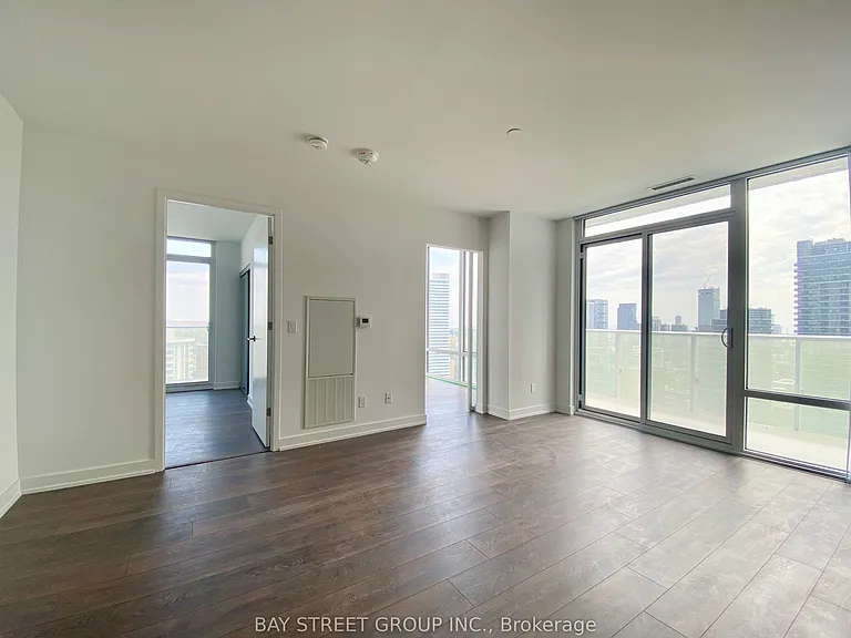 501 Yonge St #2709 — Photo 9