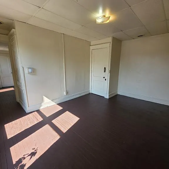 125 W Markland Ave — Photo 3