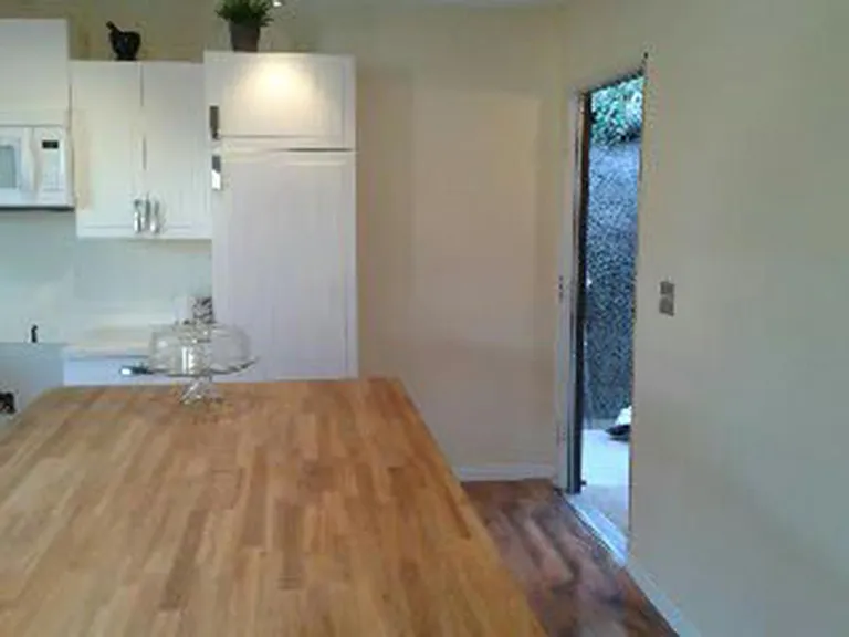 2270 Boundary St — Photo 16