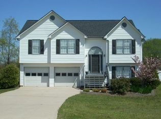 1073 Carter Dr, Loganville, GA 30052