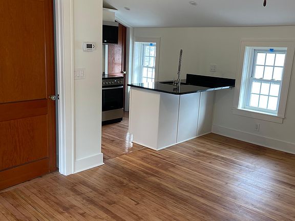 2nd image of 173 Church St #2B