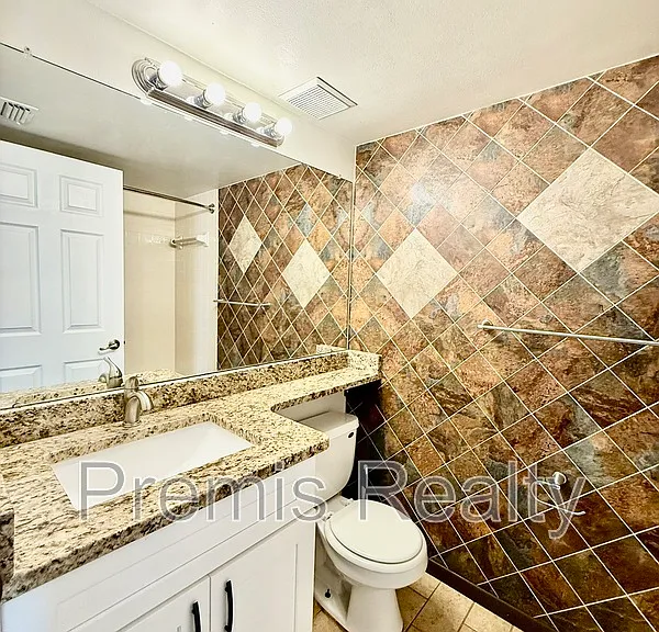 747 Brook St — Photo 22