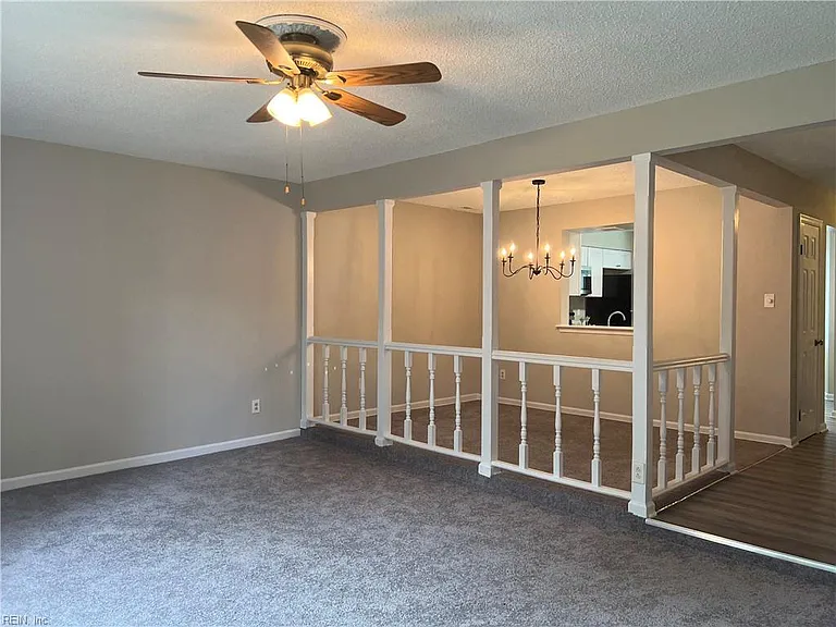 4748 Greenlaw Dr — Photo 8