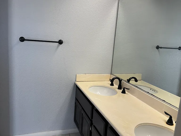 2701 Applewood Dr — Photo 9