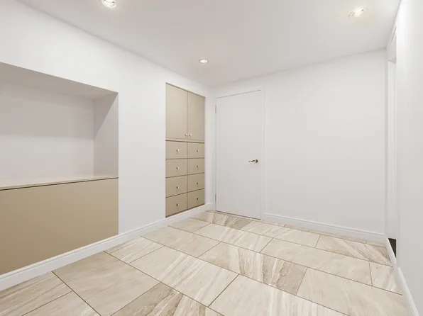 422 East 84th Street image 20 of 23