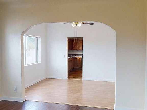 4th image of 820 N Center Ave