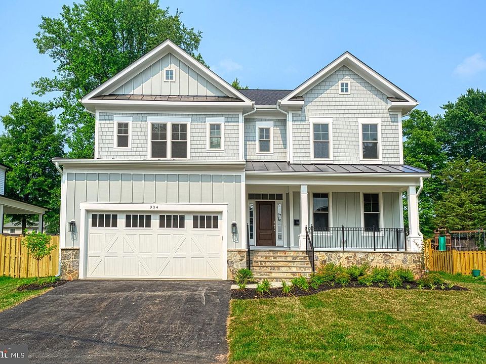1st image of 115 Saint Andrews Dr NE