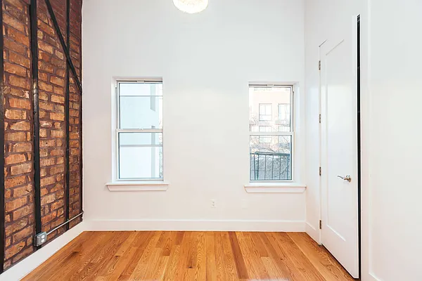 Rented by Nooklyn NYC LLC | media 28