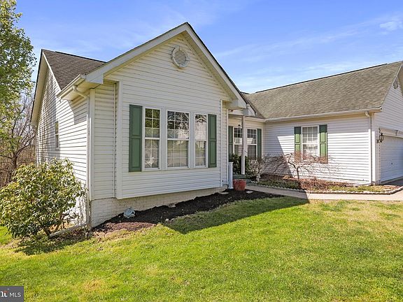 5th image of 88 Niblick Ct